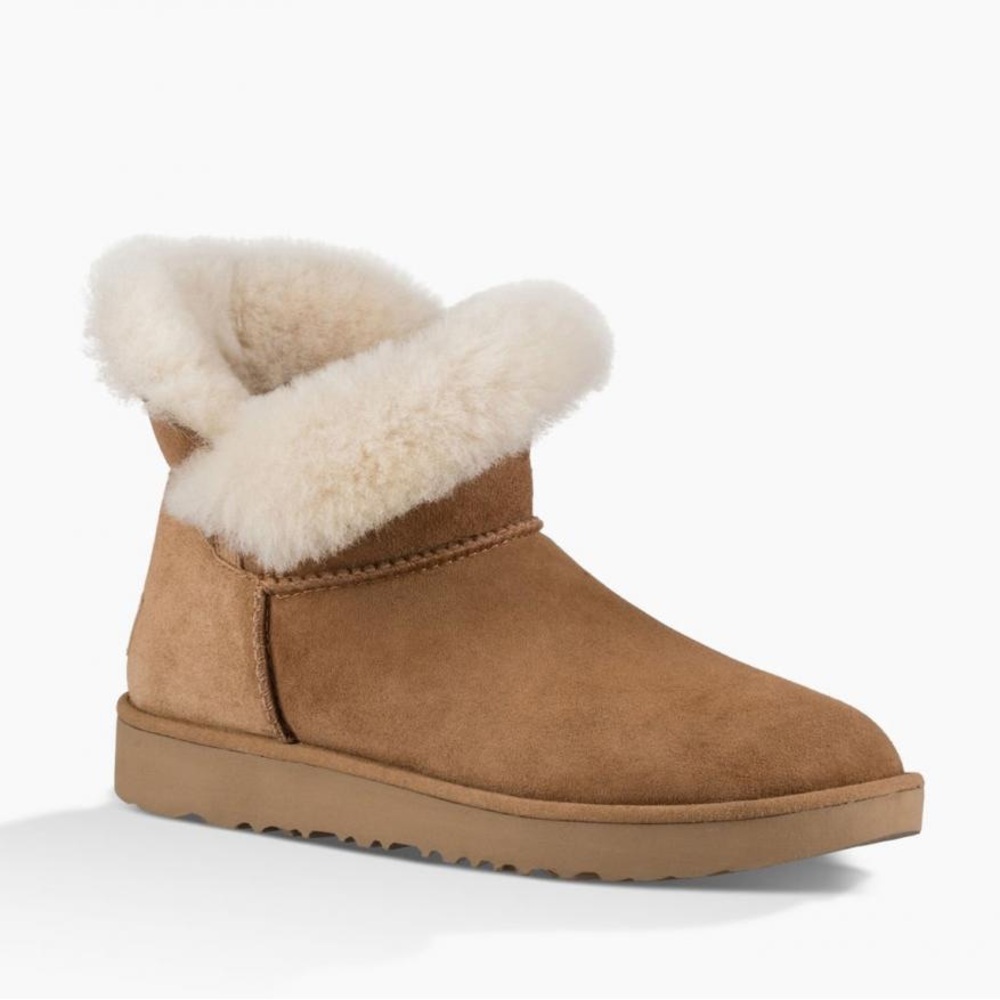 UGG Women's Classic Cuff Mini in Chestnut Size 11